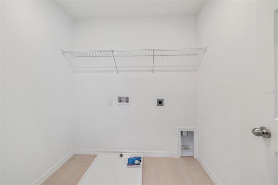 Spacious, unfurnished interior of a new home in Preservation Pointe, Davenport (Image 7).