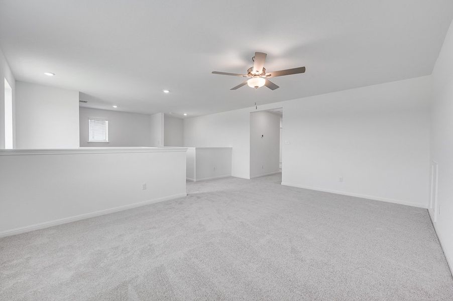 Spacious, unfurnished interior of a new home in Longview, Del Valle (Image 13).