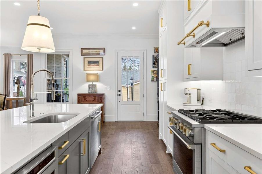Furnished interior view inside a new home in , Roswell (Image 4).