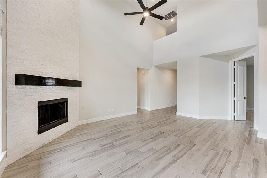 Spacious, unfurnished interior of a new home in Eagle Glen 50, Alvarado (Image 35). Spacious, unfurnished interior of a new home in Eagle Glen 50, Alvarado (Image 35).
