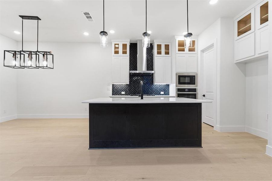 Furnished interior view inside a new home in Craig Ranch, McKinney (Image 5).