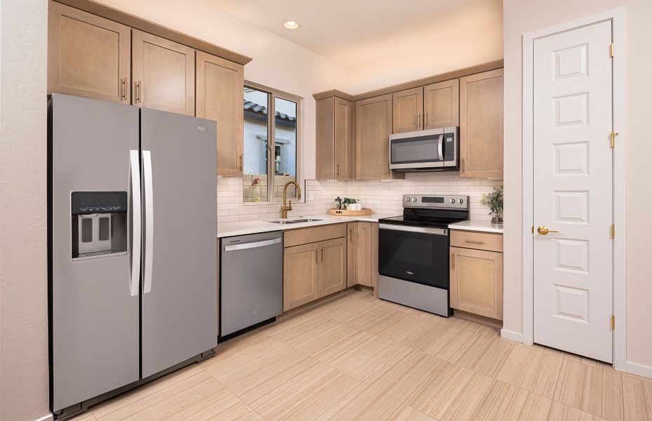 Representative furnished interior of a home built from the Avelino by Pulte Homes in Legado West, Gilbert (Image 13).