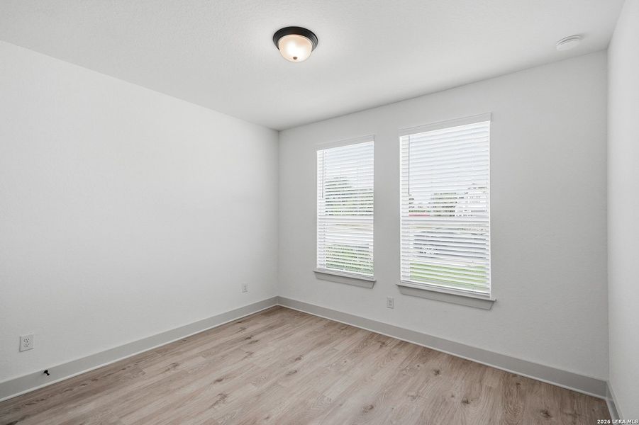 Spacious, unfurnished interior of a new home in Stillwater Ranch, San Antonio (Image 36).