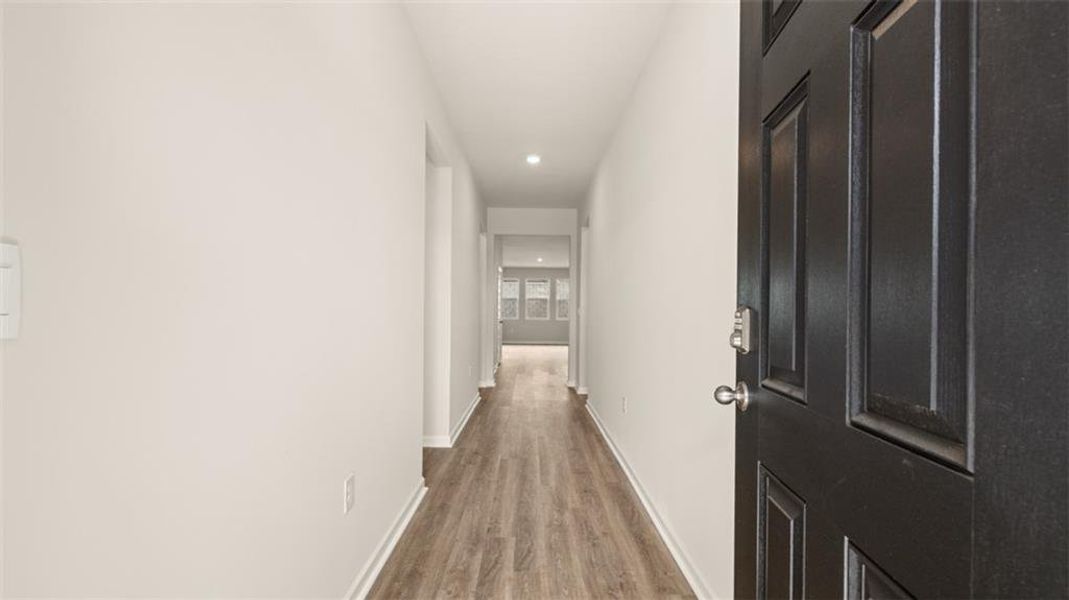 Spacious, unfurnished interior of a new home in Brooks Station, Dacula (Image 19).