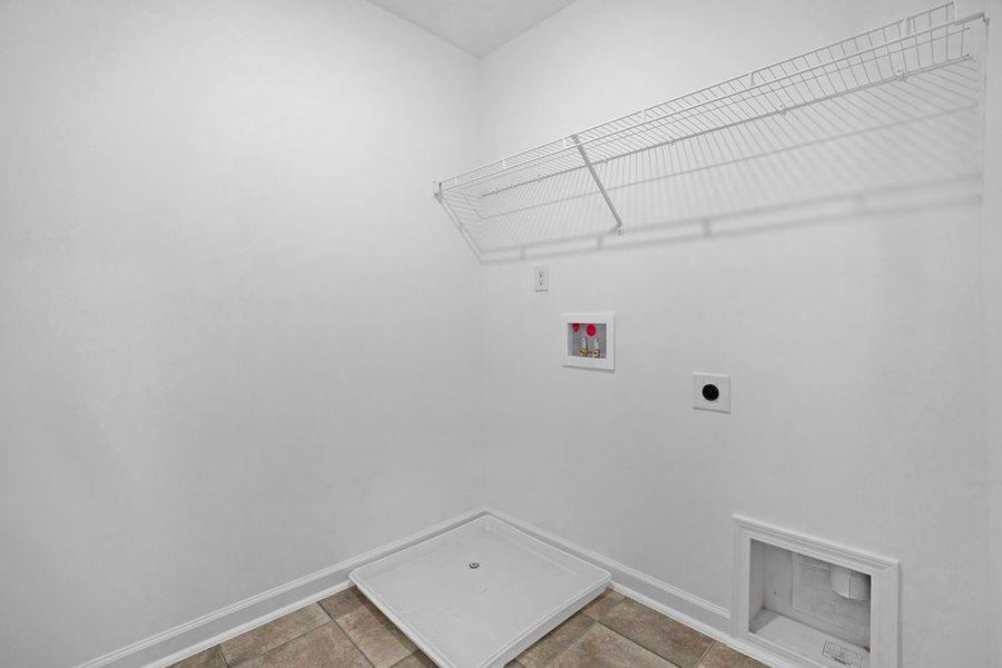 Spacious, unfurnished interior of a new home in Somerset at Veterans Memorial, Mableton (Image 29).