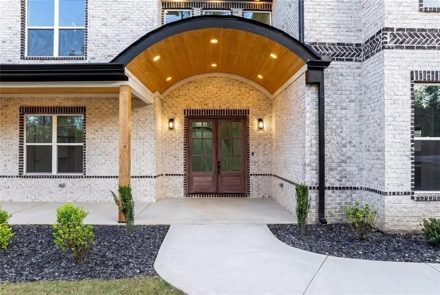 Exterior details and patio area of a home in , Winder (Image 3).