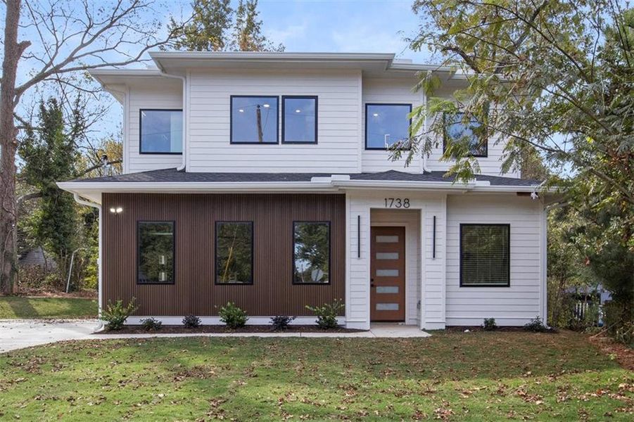 Exterior details and patio area of a home in , Atlanta (Image 1). Exterior details and patio area of a home in , Atlanta (Image 1).