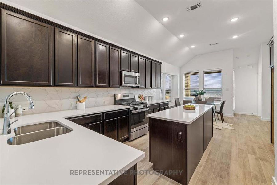 Furnished interior view inside a new home in Creekshaw, Royse City (Image 4). Furnished interior view inside a new home in Creekshaw, Royse City (Image 4).