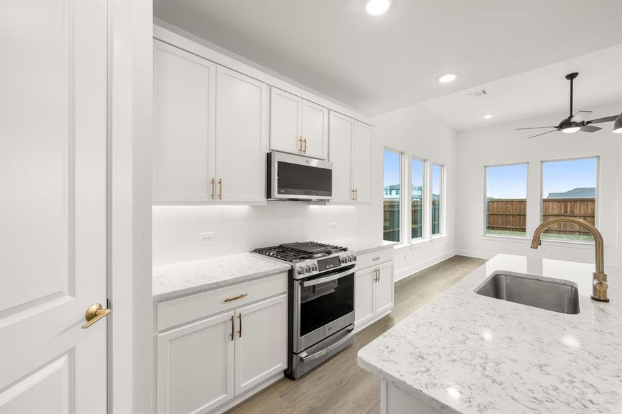 7424 Autumn Hill- Kitchen-4