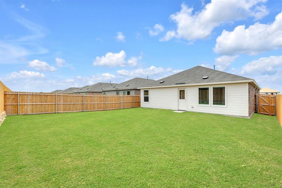 Exterior details and patio area of a home in Falcon Heights, Forney (Image 3).