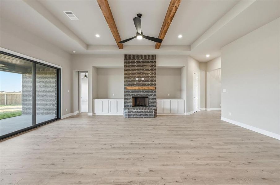 Spacious, unfurnished interior of a new home in Coyote Crossing, Godley (Image 24).