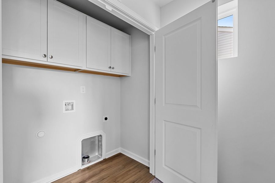 Spacious, unfurnished interior of a new home in Hanes Lake, Winston-Salem (Image 32). Spacious, unfurnished interior of a new home in Hanes Lake, Winston-Salem (Image 32).