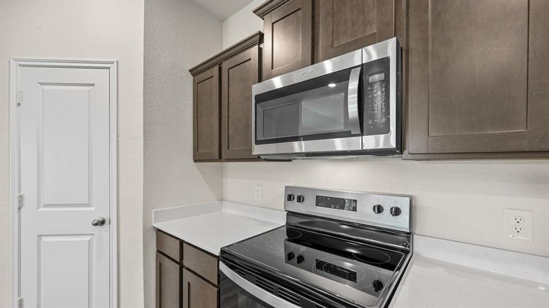 Furnished interior view inside a new home in The Reserve at Timber Creek, Lindale (Image 16). Furnished interior view inside a new home in The Reserve at Timber Creek, Lindale (Image 16).