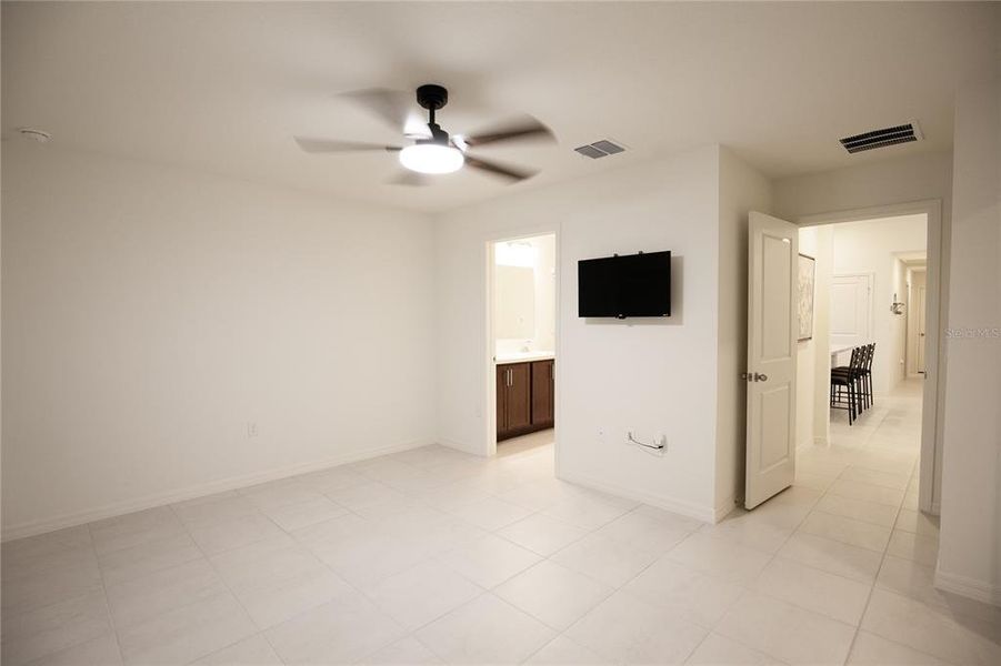 Spacious, unfurnished interior of a new home in , Leesburg (Image 23). Spacious, unfurnished interior of a new home in , Leesburg (Image 23).