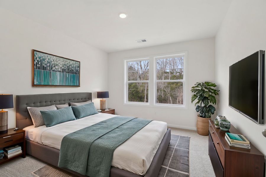 Representative furnished interior of a home built from the Hidden Creek II by Great Southern Homes in Worthington, Hephzibah (Image 14).