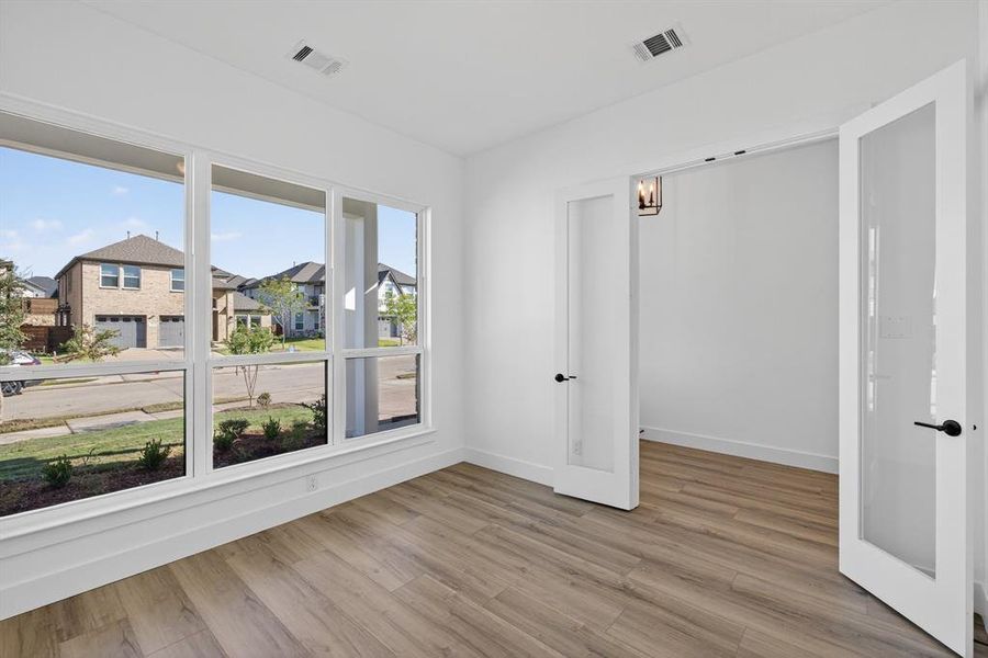 Spacious, unfurnished interior of a new home in Solterra, Mesquite (Image 30). Spacious, unfurnished interior of a new home in Solterra, Mesquite (Image 30).
