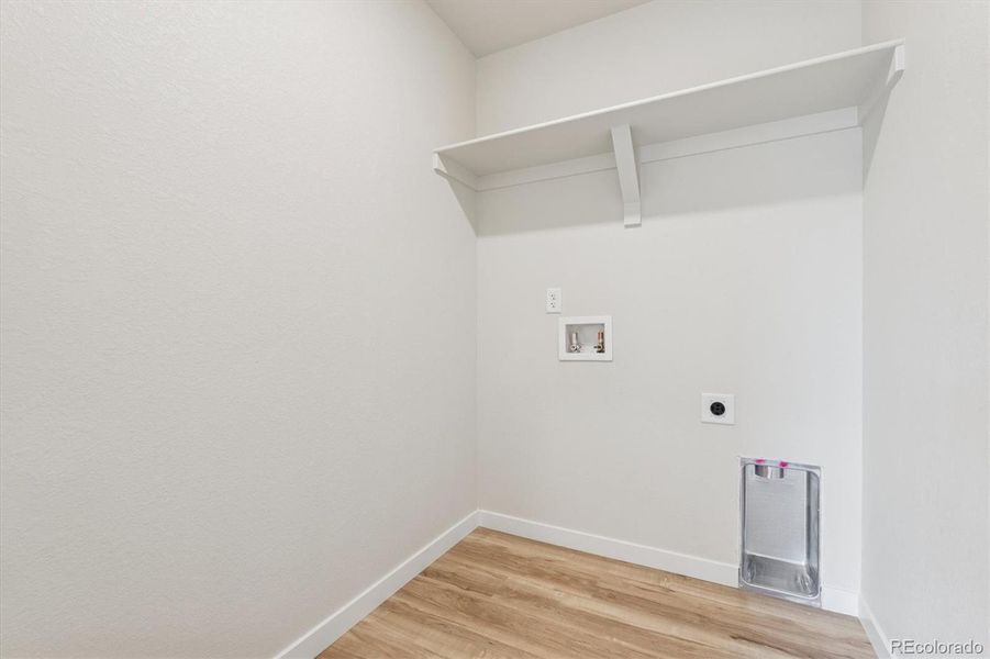Spacious, unfurnished interior of a new home in Farmlore, Brighton (Image 13).