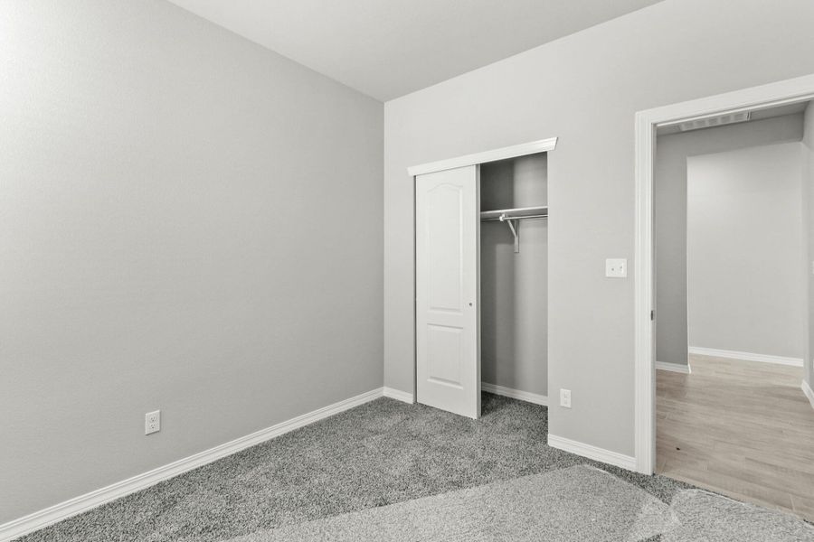 Spacious, unfurnished interior of a new home in Paseos Del Este, Horizon City (Image 13).