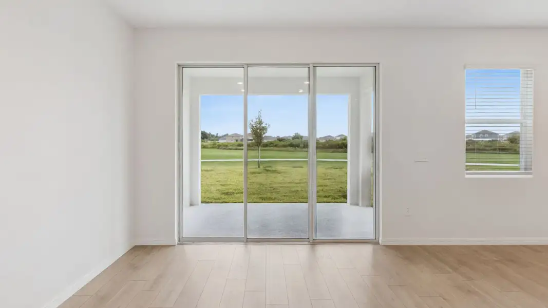 Representative unfurnished interior of a home built from the Coral by D.R. Horton in Hawthorne Ranch, Lakeland (Image 26).