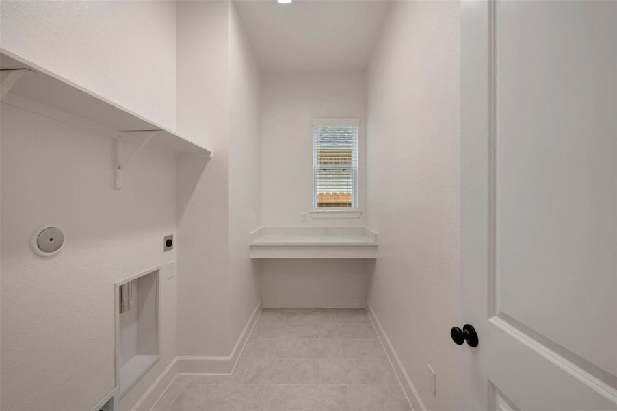Spacious, unfurnished interior of a new home in Harvest Green - Reserve Collection, Richmond (Image 32).