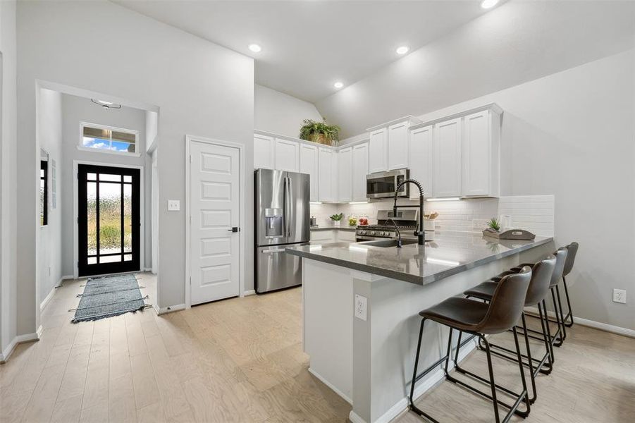 Lovely kitchen (*Photo not of actual home and used for illustration purposes only.)