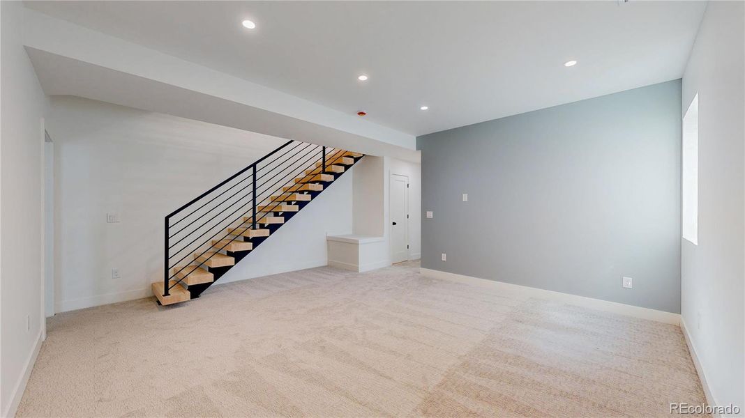 Spacious, unfurnished interior of a new home in , Denver (Image 24).