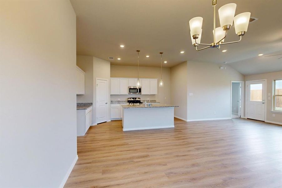 Spacious, unfurnished interior of a new home in Mobberly Farms, Pilot Point (Image 29). Spacious, unfurnished interior of a new home in Mobberly Farms, Pilot Point (Image 29).