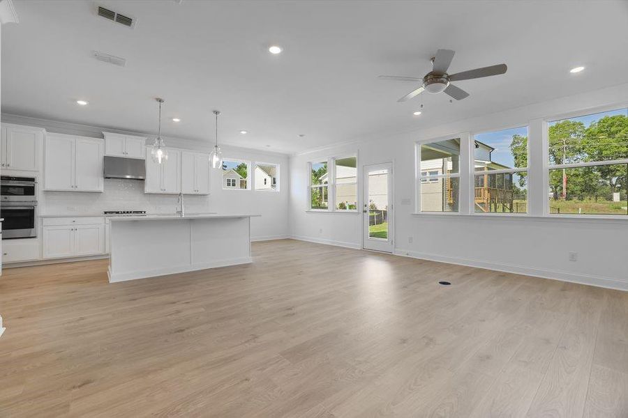 Image 35 of a home in Oakmead. Image 35 of a home in Oakmead.