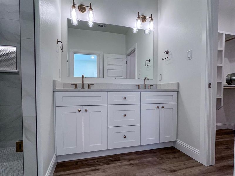 Furnished interior view inside a new home in , Denison (Image 6).