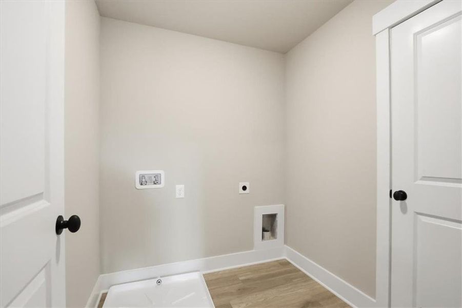 Spacious, unfurnished interior of a new home in , Statham (Image 76).