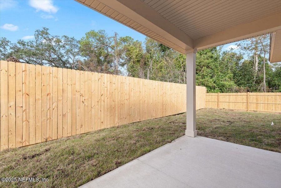 Exterior details and patio area of a home in , Orange Park (Image 26).