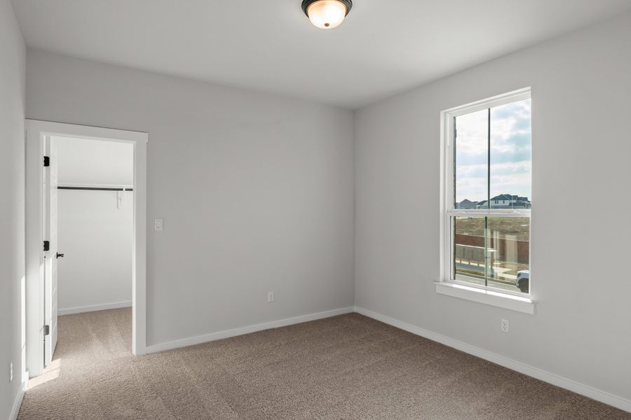 Spacious, unfurnished interior of a new home in Lariat, Liberty Hill (Image 40).