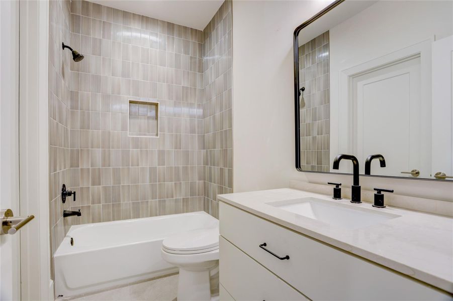 Image 34 of a home in .