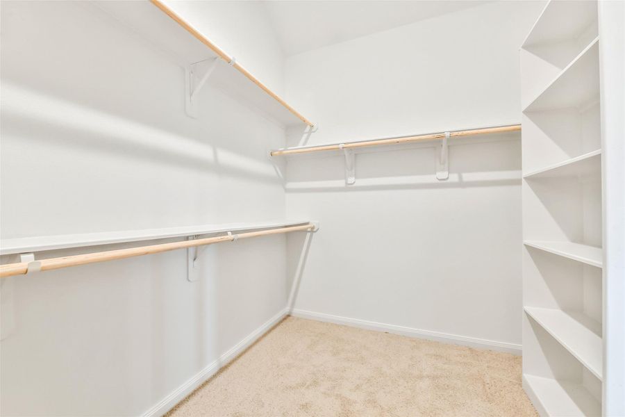 Spacious, unfurnished interior of a new home in King Oaks Village, Baytown (Image 20).