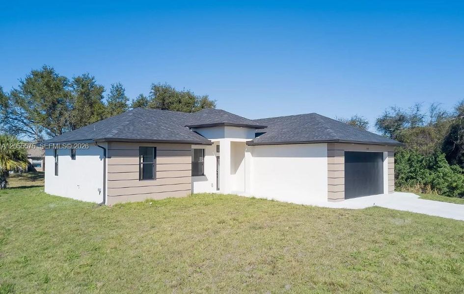 Image 25 of a home in .