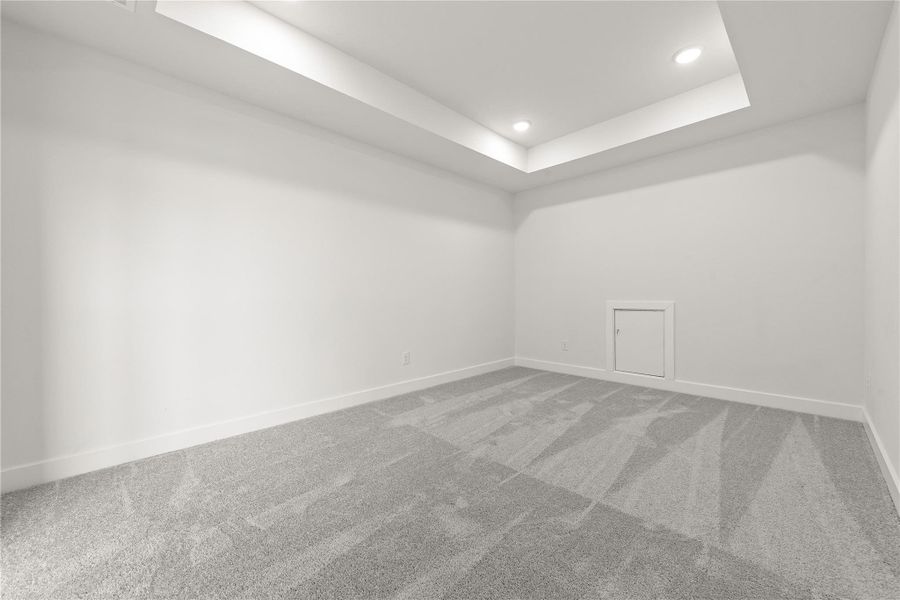 Representative image. Features, selections and colors may vary.