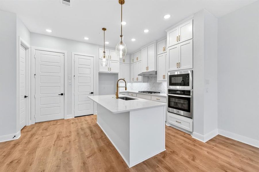 Furnished interior view inside a new home in Hillside at Las Colinas, Irving (Image 19).