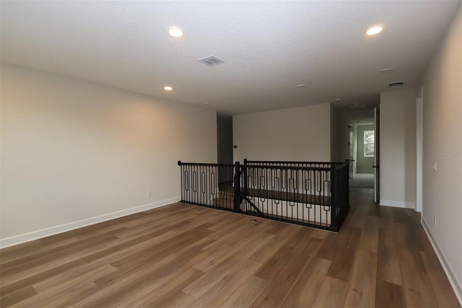 Spacious, unfurnished interior of a new home in Eden at Crossprairie, St. Cloud (Image 25).