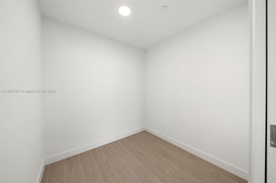 Spacious, unfurnished interior of a new home in Five Park, Miami Beach (Image 16).
