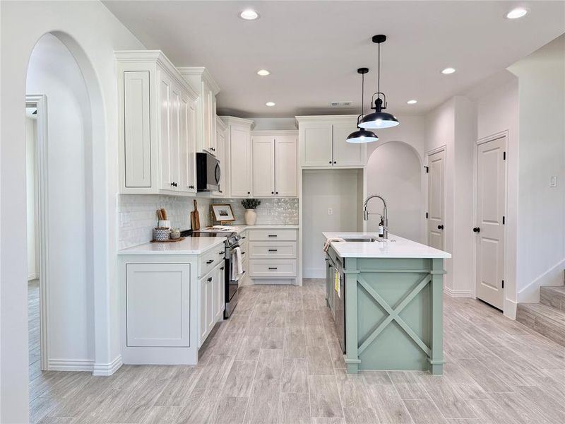 Furnished interior view inside a new home in , Granbury (Image 10). Furnished interior view inside a new home in , Granbury (Image 10).