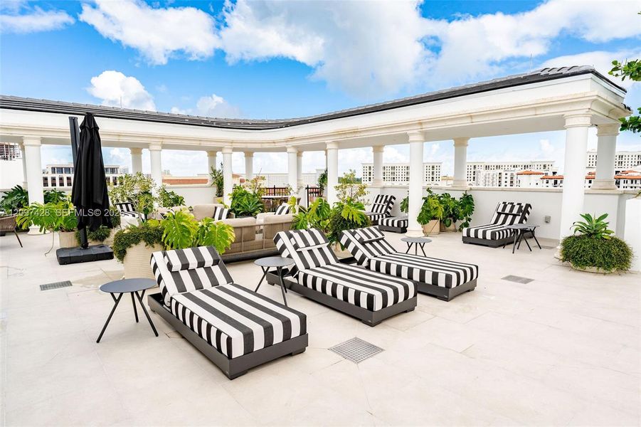 Community amenities in , Coral Gables (Image 25).