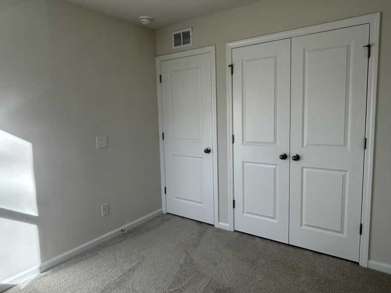 Spacious, unfurnished interior of a new home in , Summerville (Image 22).