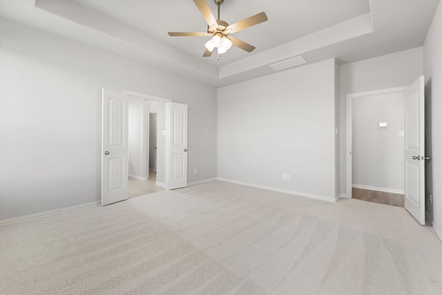 Spacious, unfurnished interior of a new home in Clear Sky Addition, Valley View (Image 37).
