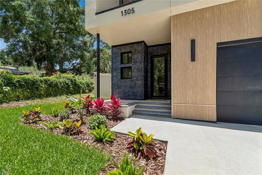 Exterior details and patio area of a home in , Tampa (Image 41).