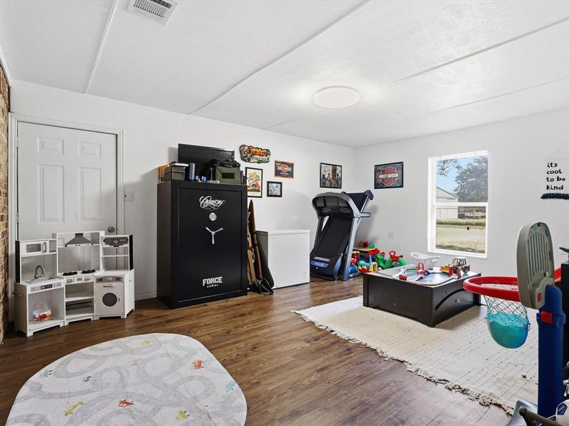 Image 25 of a home in .