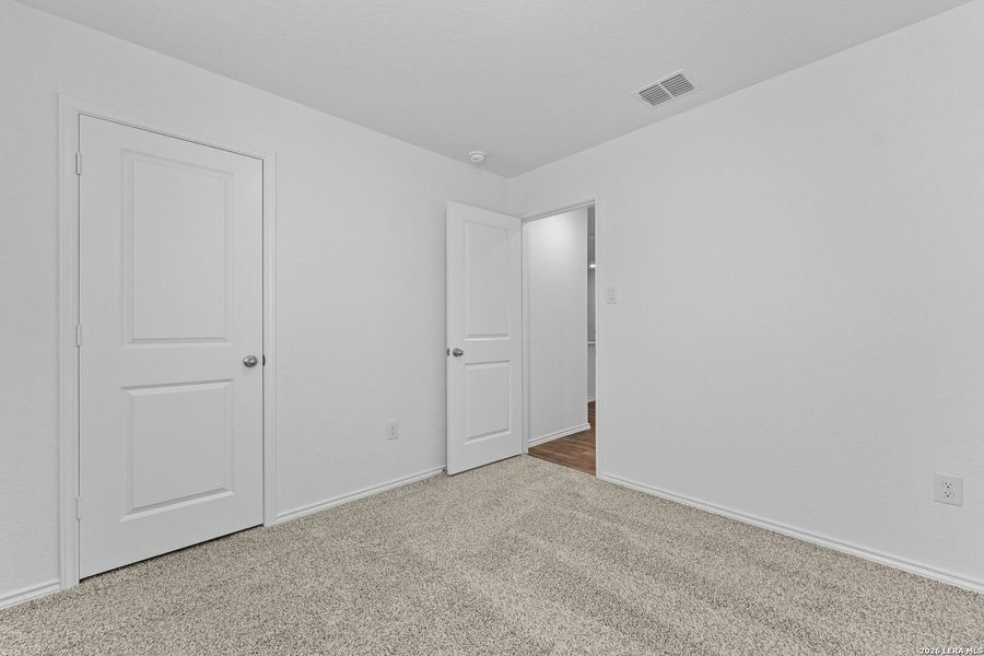 Spacious, unfurnished interior of a new home in Stonehill, San Antonio (Image 21).