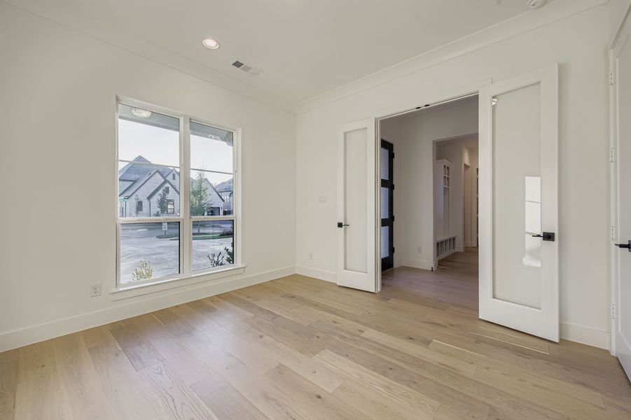 Plan 1643 home office representative photo