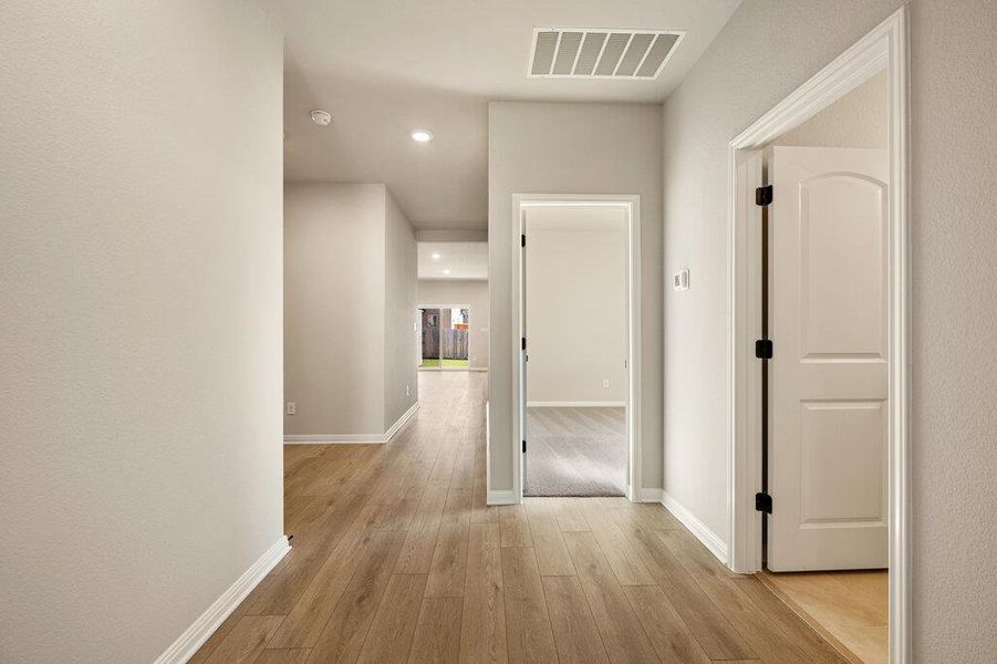 Spacious, unfurnished interior of a new home in Berry Creek Highlands, Georgetown (Image 21). Spacious, unfurnished interior of a new home in Berry Creek Highlands, Georgetown (Image 21).