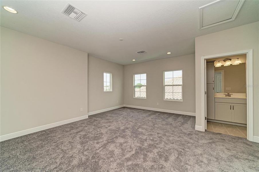Spacious, unfurnished interior of a new home in Hawkstone, Lithia (Image 21).