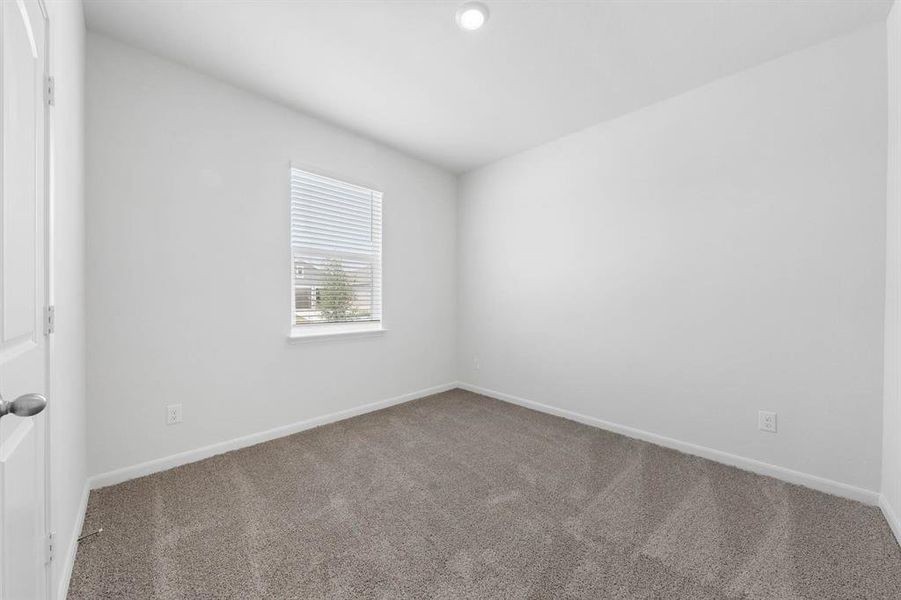 Spacious, unfurnished interior of a new home in Retreat at Fossil Creek, Fort Worth (Image 7).